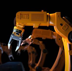 Промышленные роботы и безопасность на производстве